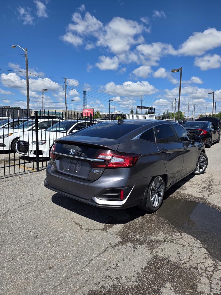 2018 Honda Clarity Touring Photo