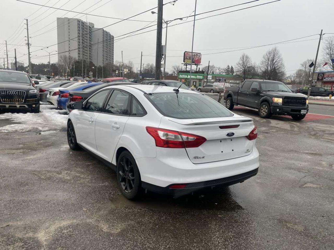 2013 Ford Focus 4dr Sdn Titanium Photo