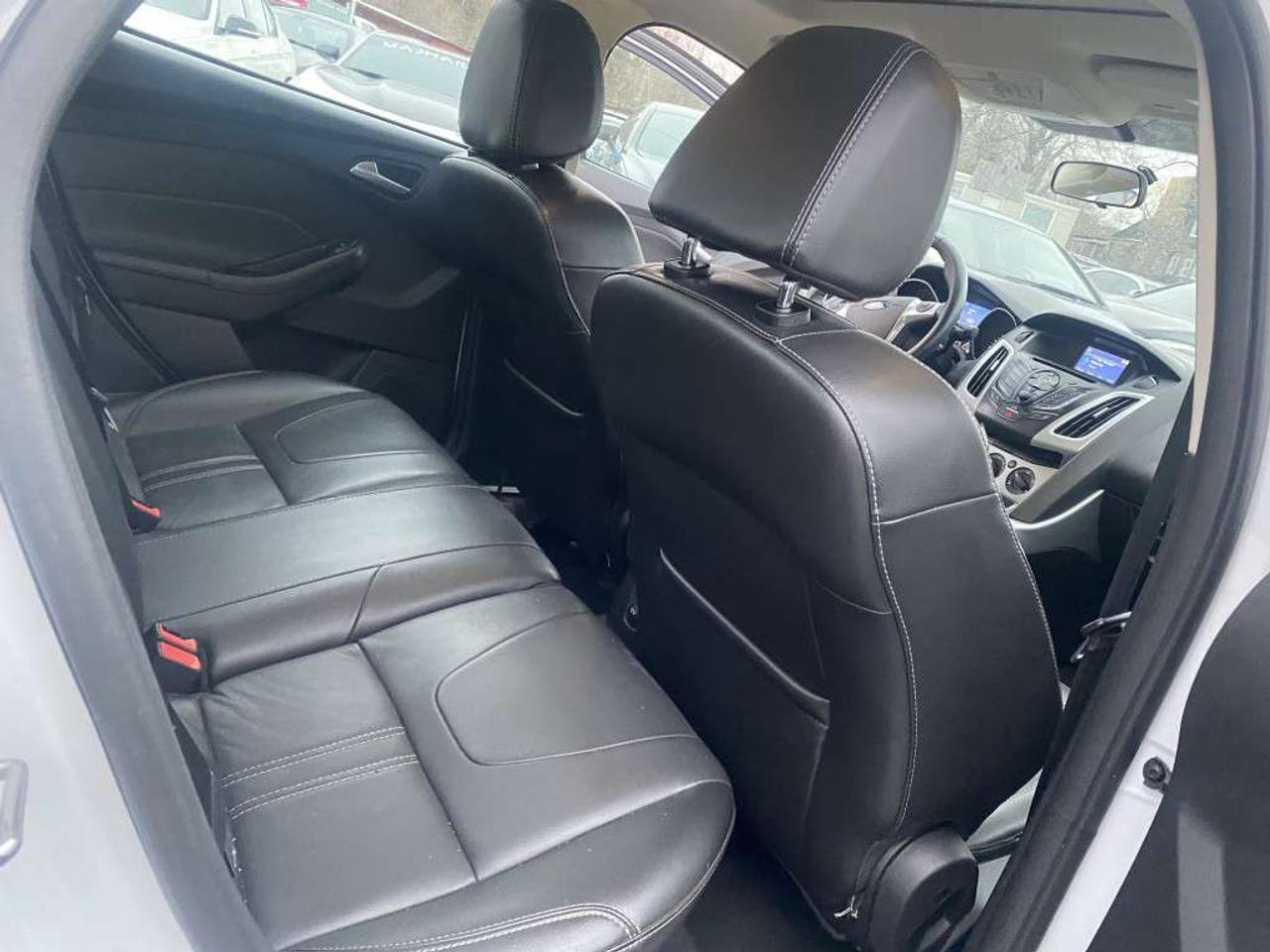 2013 Ford Focus 4dr Sdn Titanium Photo