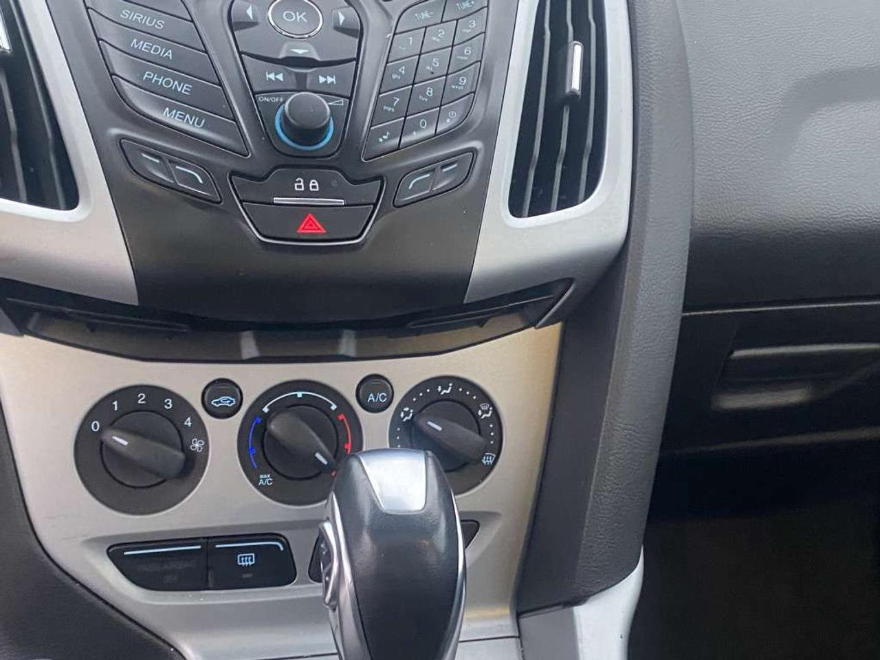 2013 Ford Focus 4dr Sdn Titanium Photo