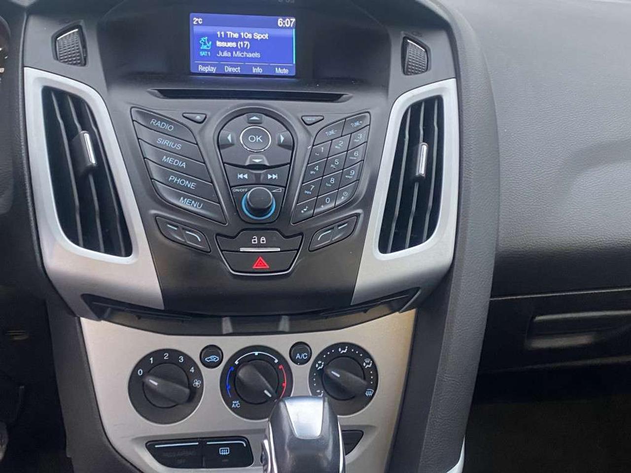 2013 Ford Focus 4dr Sdn Titanium Photo