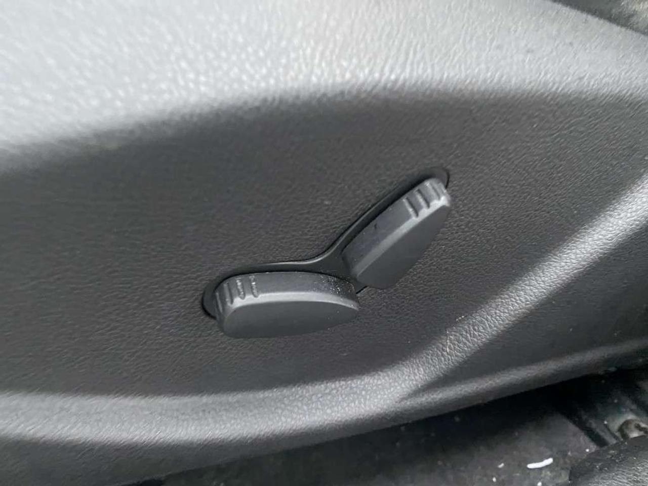 2013 Ford Focus 4dr Sdn Titanium Photo