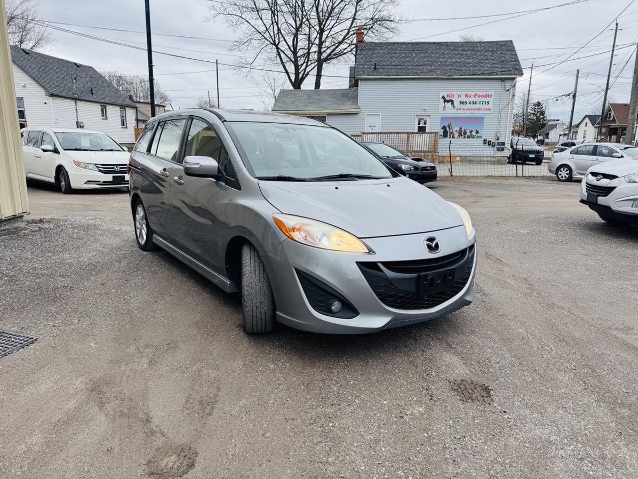2017 Mazda Mazda 5 Grand Touring Photo5