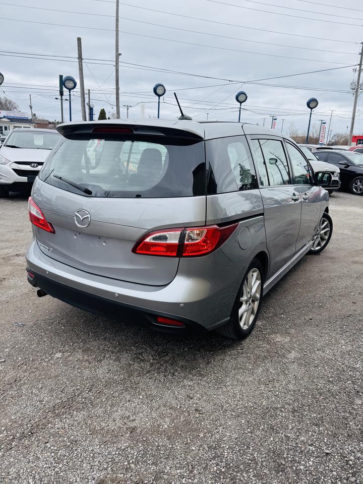 2017 Mazda Mazda 5 Grand Touring Photo3