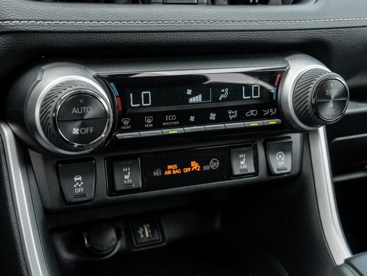 2024 Toyota RAV4 XLE 4dr All-wheel Drive Photo