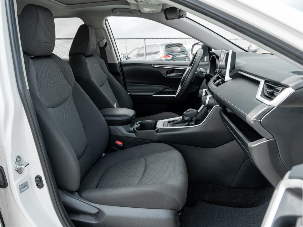 2024 Toyota RAV4 XLE 4dr All-wheel Drive Photo