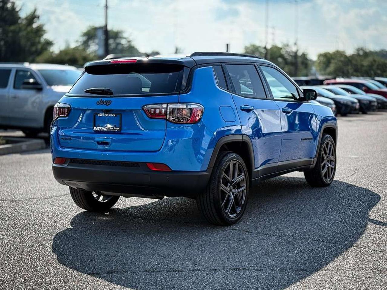 2026 Jeep Compass Limited   LIMITED ALTITUDE PKG   PANO ROOF   ALPINE AUDIO   ACTIVE DRIVING ASSIST Photo4