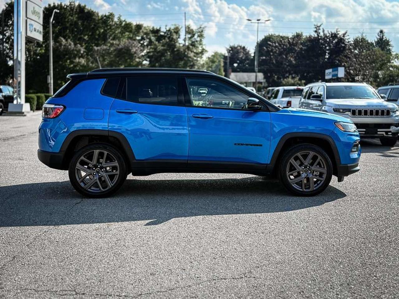 2026 Jeep Compass Limited   LIMITED ALTITUDE PKG   PANO ROOF   ALPINE AUDIO   ACTIVE DRIVING ASSIST Photo3