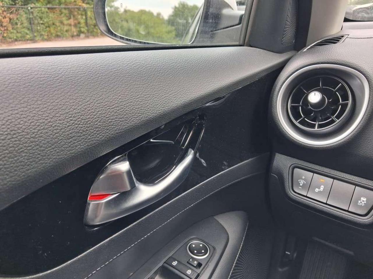 2024 Kia Forte EX IVT Photo