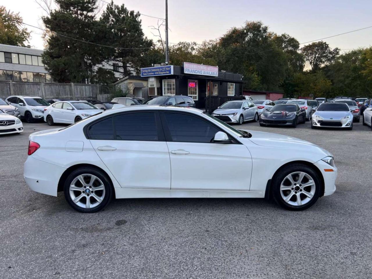 2013 BMW 3 Series 4dr Sdn 328i xDrive AWD Photo