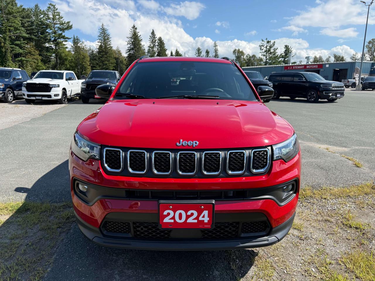 2024 Jeep Compass North - htd seats - remote start Photo