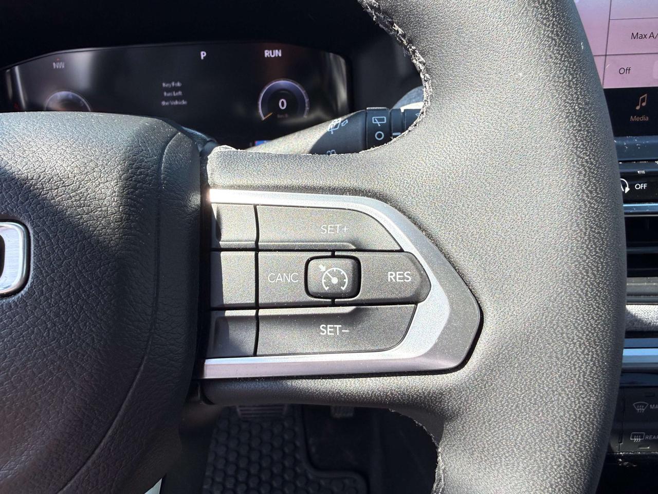 2024 Jeep Compass North - htd seats - remote start Photo