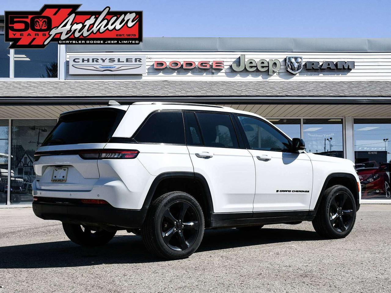 2024 Jeep Grand Cherokee ALTITUDE 4X4 Photo