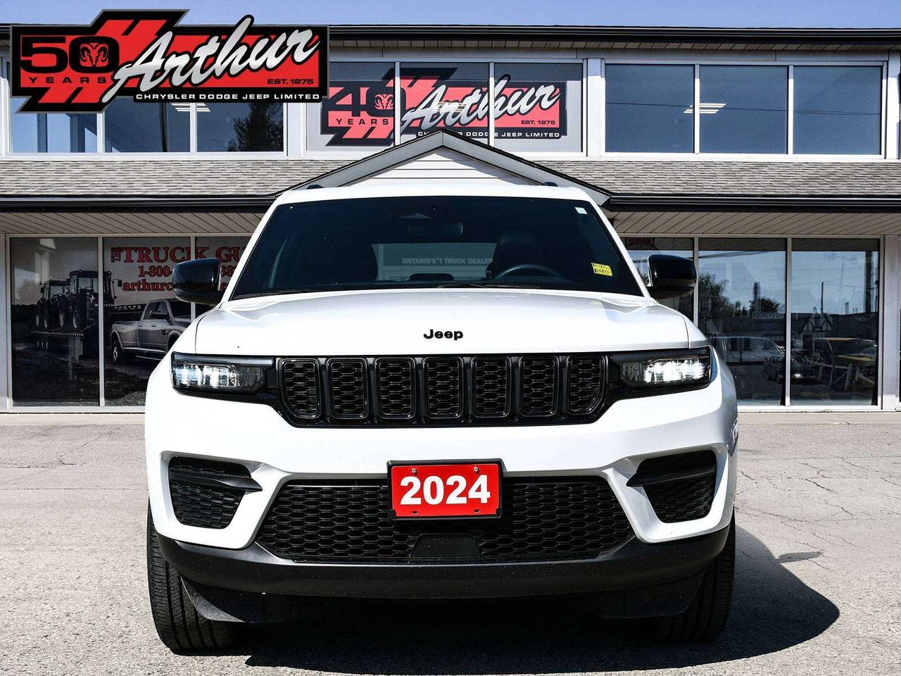 2024 Jeep Grand Cherokee ALTITUDE 4X4 Photo