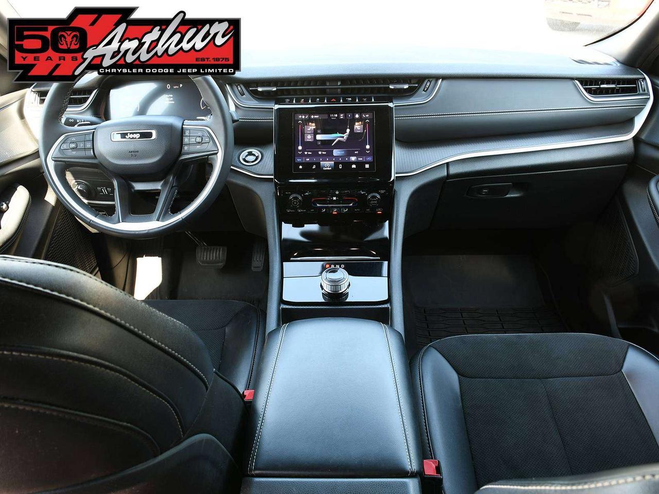 2024 Jeep Grand Cherokee ALTITUDE 4X4 Photo