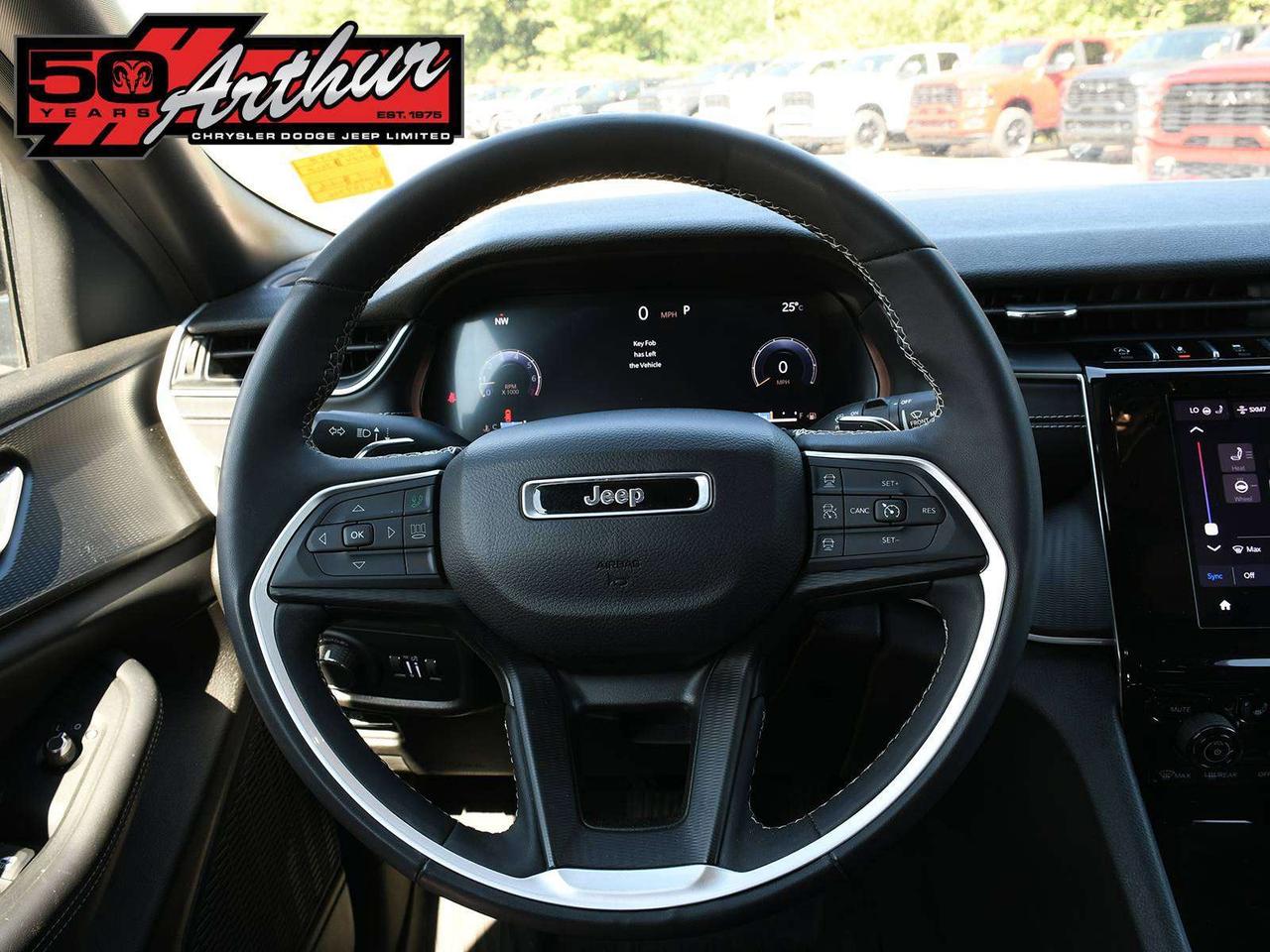2024 Jeep Grand Cherokee ALTITUDE 4X4 Photo