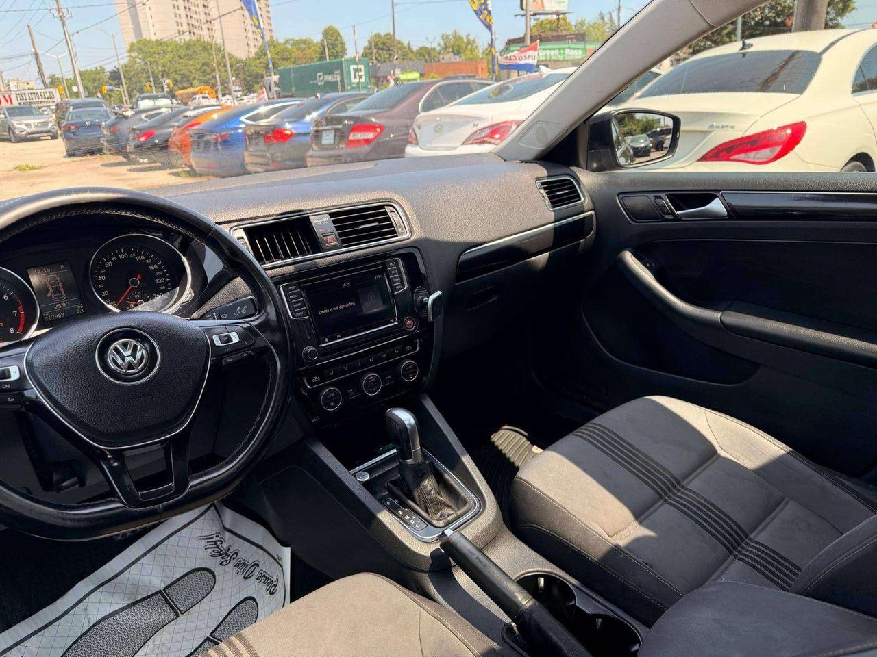2017 Volkswagen Jetta Wolfsburg Edition Photo