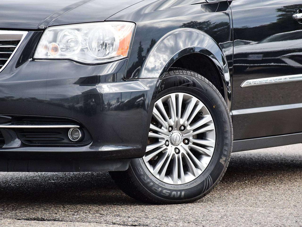 2016 Chrysler Town & Country Touring ~Nav ~Heated Leather ~Sunroof ~Camera Photo