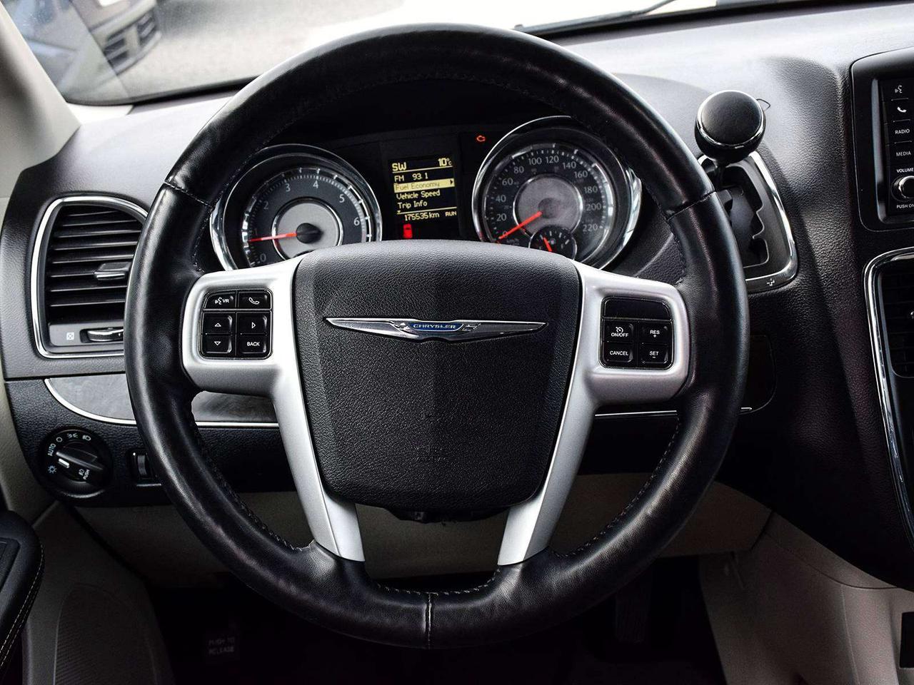 2016 Chrysler Town & Country Touring ~Nav ~Heated Leather ~Sunroof ~Camera Photo