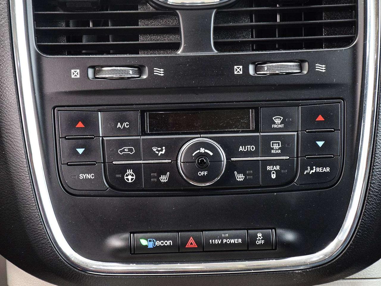 2016 Chrysler Town & Country Touring ~Nav ~Heated Leather ~Sunroof ~Camera Photo
