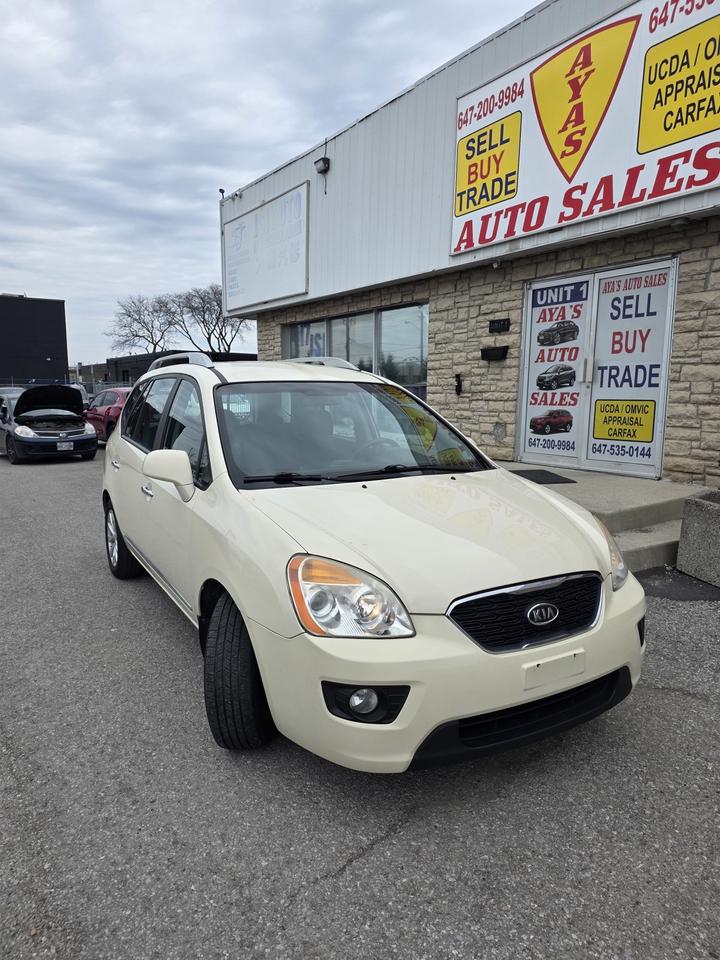 2012 Kia Rondo EX Photo1