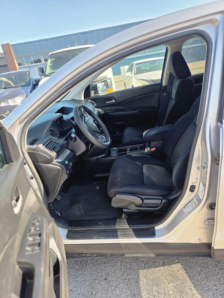 2016 Honda CR-V LX Photo4