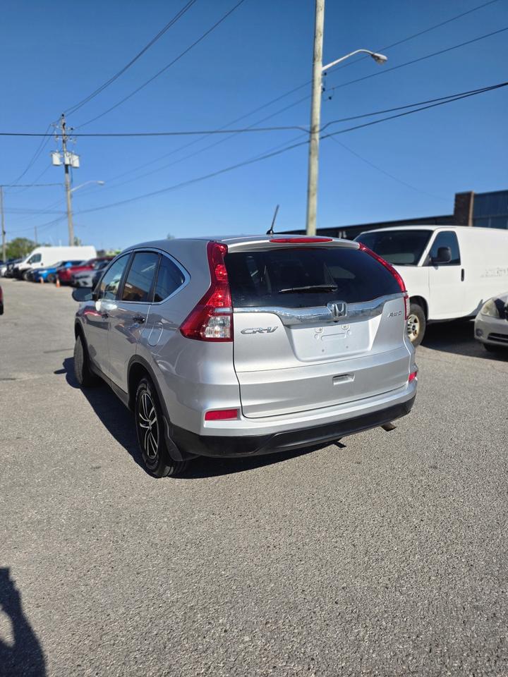 2016 Honda CR-V LX Photo2