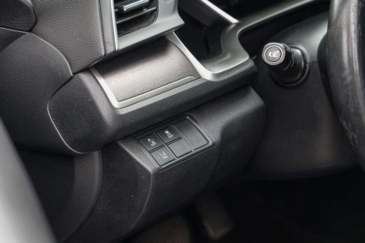2017 Honda Civic 4dr CVT Touring Photo