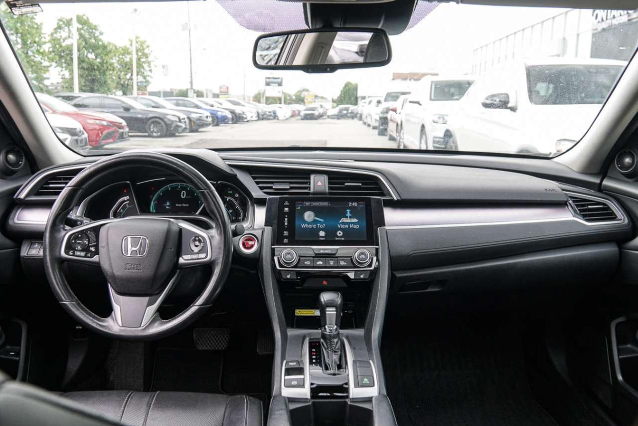 2017 Honda Civic 4dr CVT Touring Photo