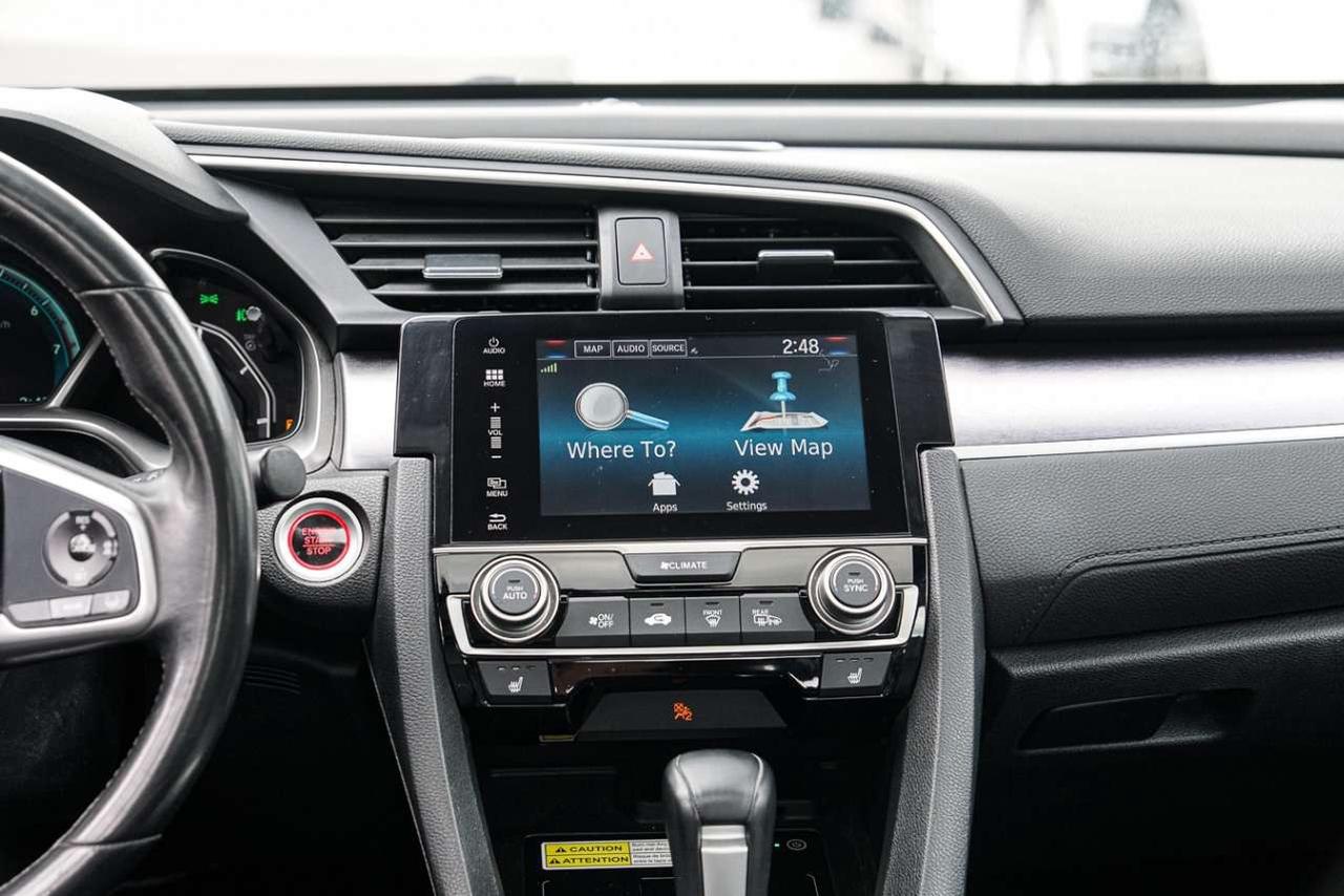 2017 Honda Civic 4dr CVT Touring Photo