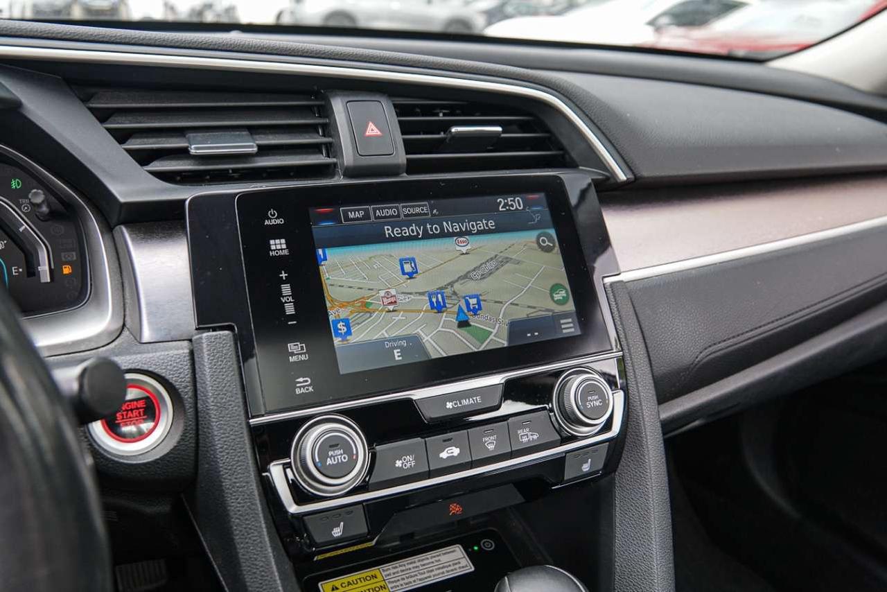 2017 Honda Civic 4dr CVT Touring Photo