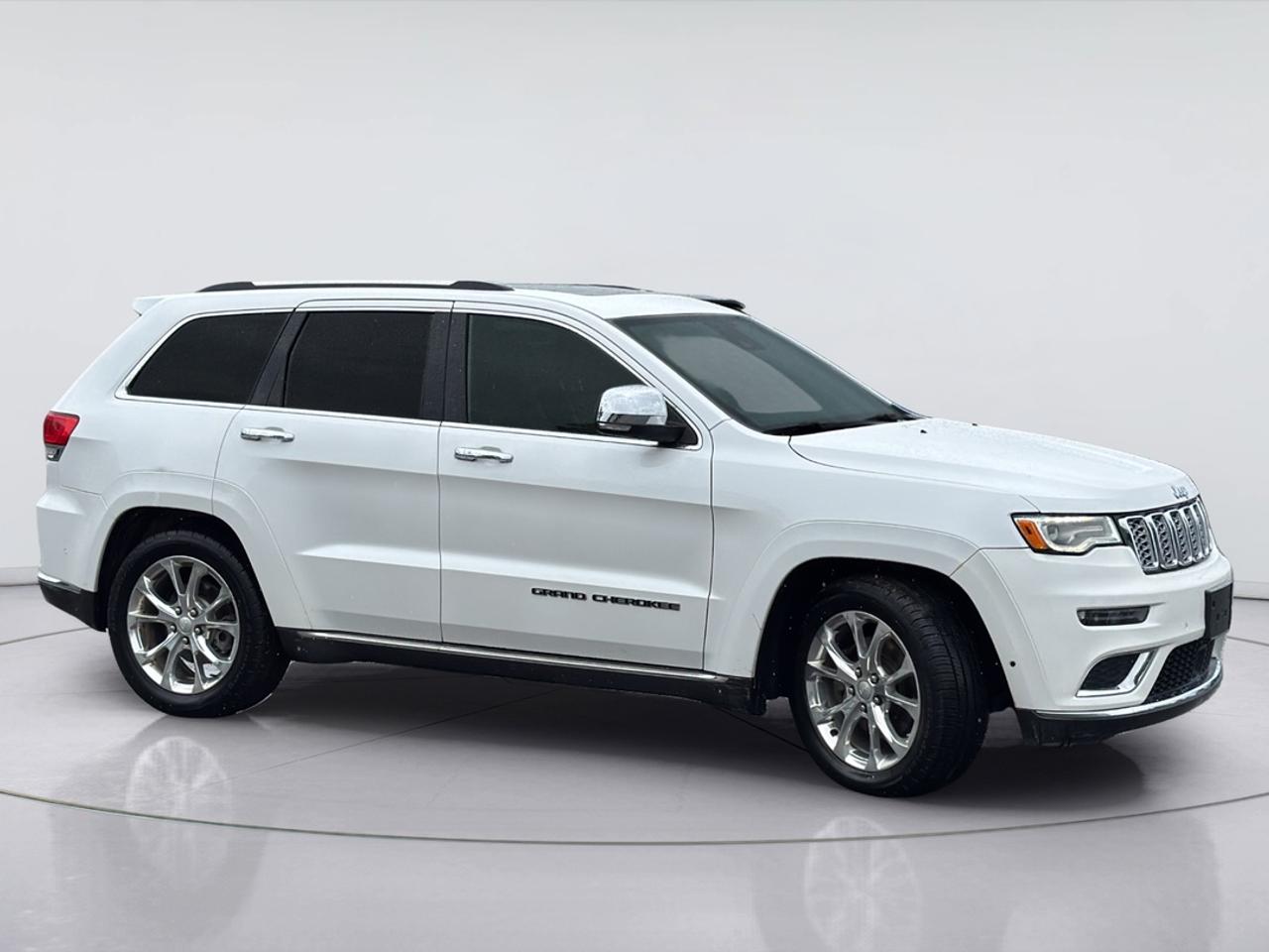 2021 Jeep Grand Cherokee 5.7L V8 Hemi, Leather, Heated & Cooled Seats Photo