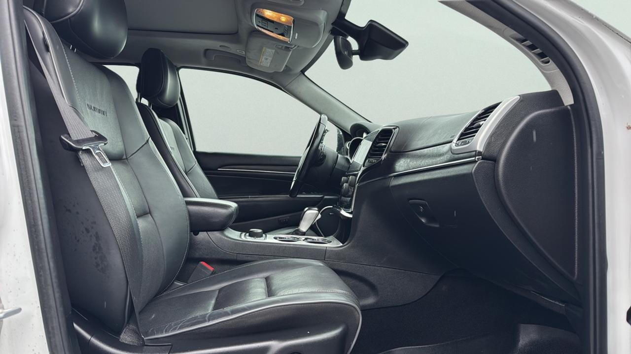 2021 Jeep Grand Cherokee 5.7L V8 Hemi, Leather, Heated & Cooled Seats Photo