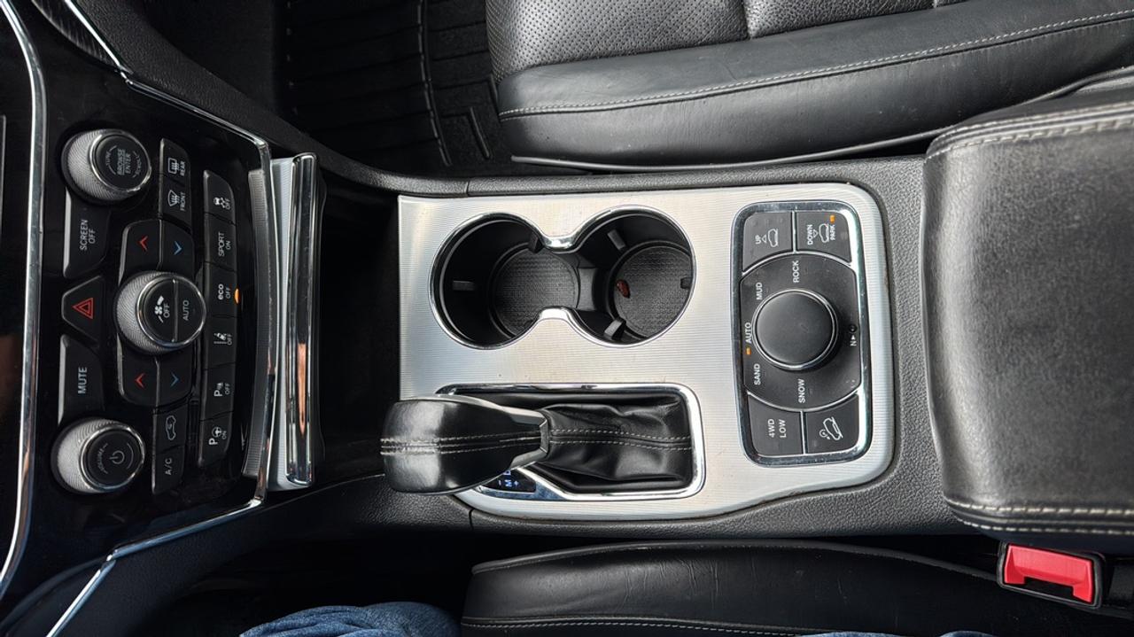2021 Jeep Grand Cherokee 5.7L V8 Hemi, Leather, Heated & Cooled Seats Photo