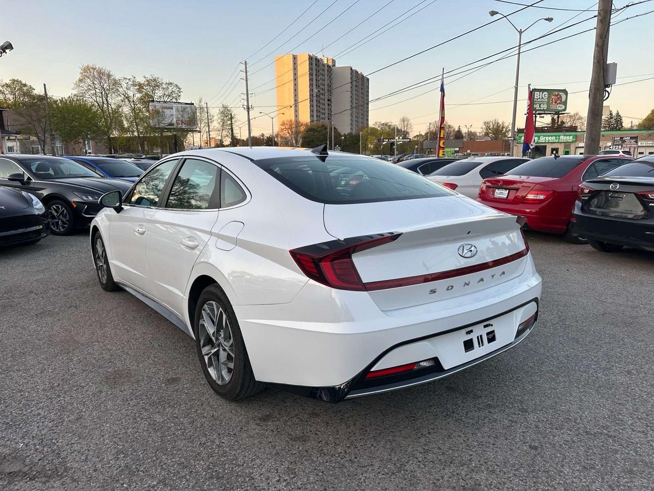 2021 Hyundai Sonata 2.5L PREFERRED Photo3