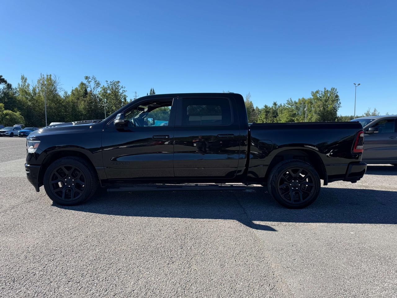 2023 RAM 1500 Sport - tow pkg - pano sunroof Photo5