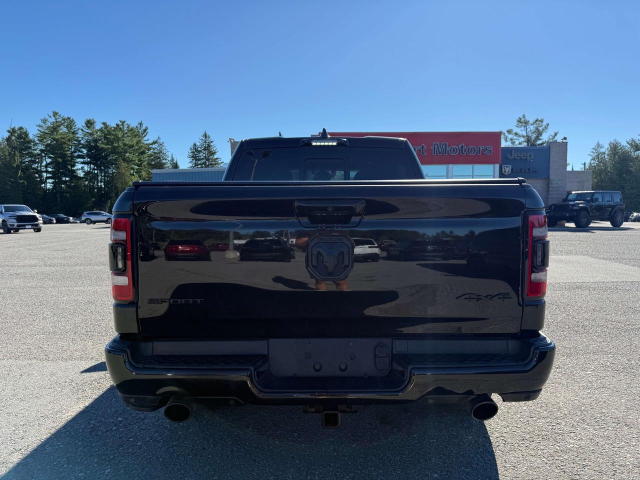 2023 RAM 1500 Sport - tow pkg - pano sunroof Photo