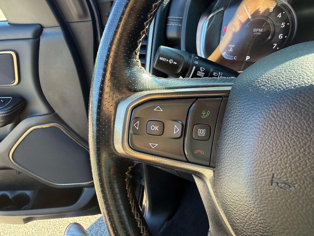 2023 RAM 1500 Sport - tow pkg - pano sunroof Photo