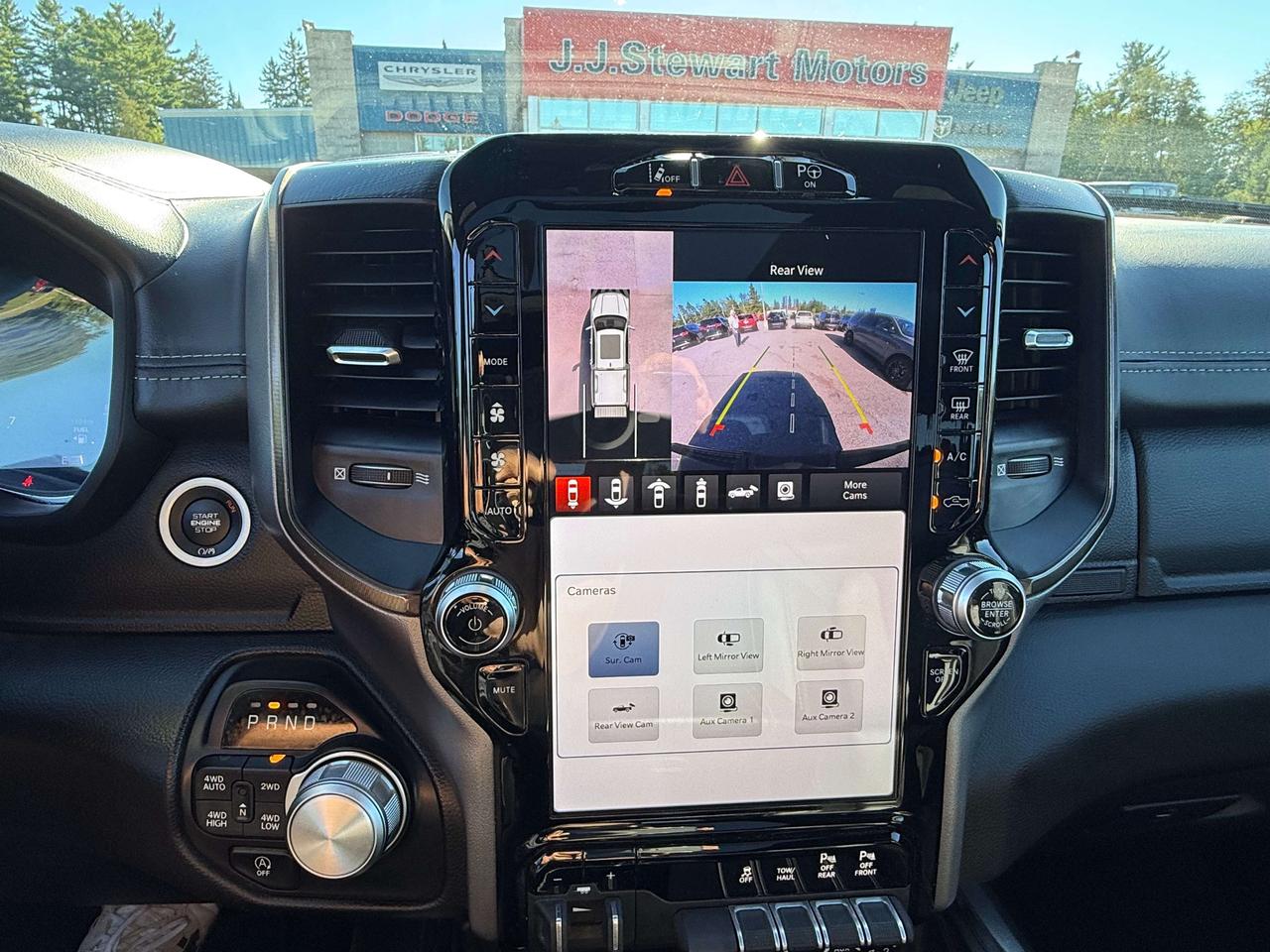 2023 RAM 1500 Sport - tow pkg - pano sunroof Photo
