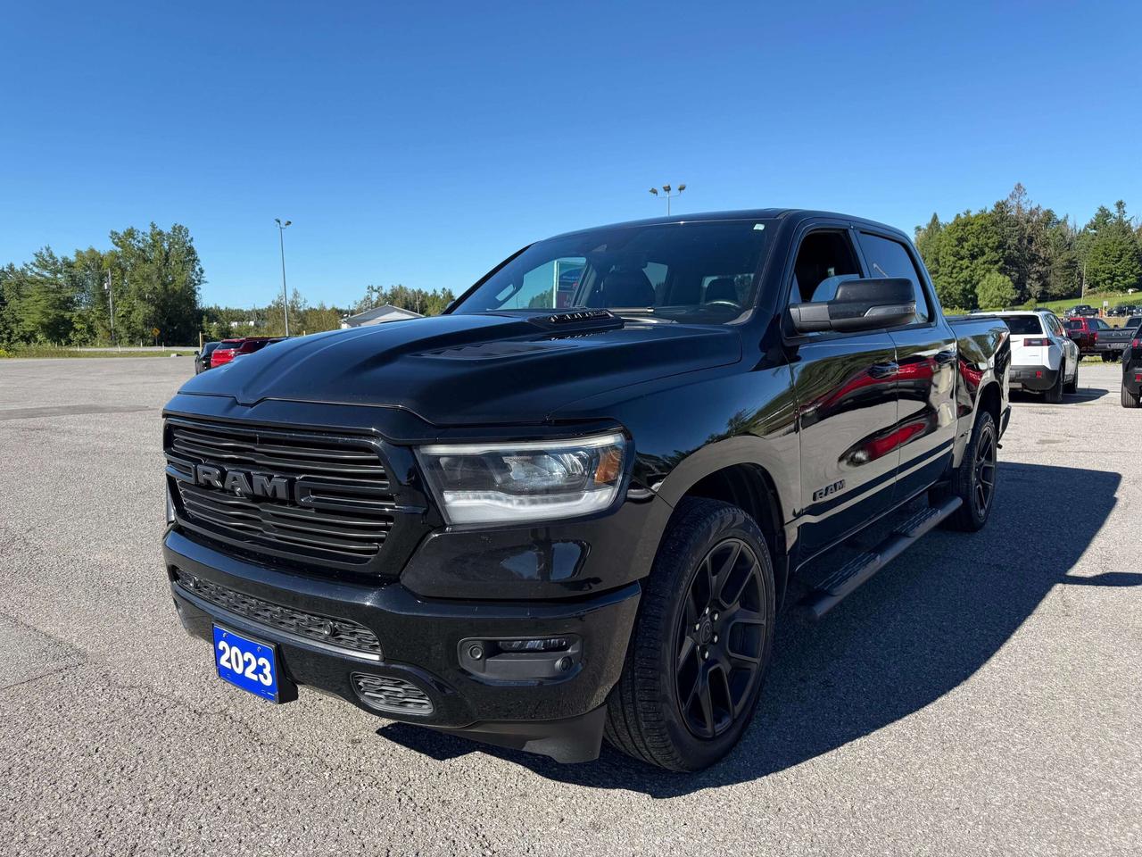 2023 RAM 1500 Sport - tow pkg - pano sunroof Photo