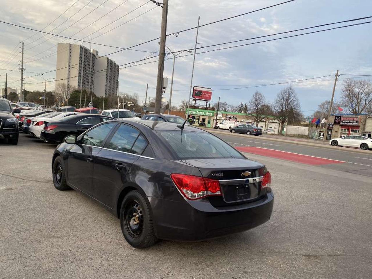 2014 Chevrolet Cruze 4dr Sdn 1LT Photo1