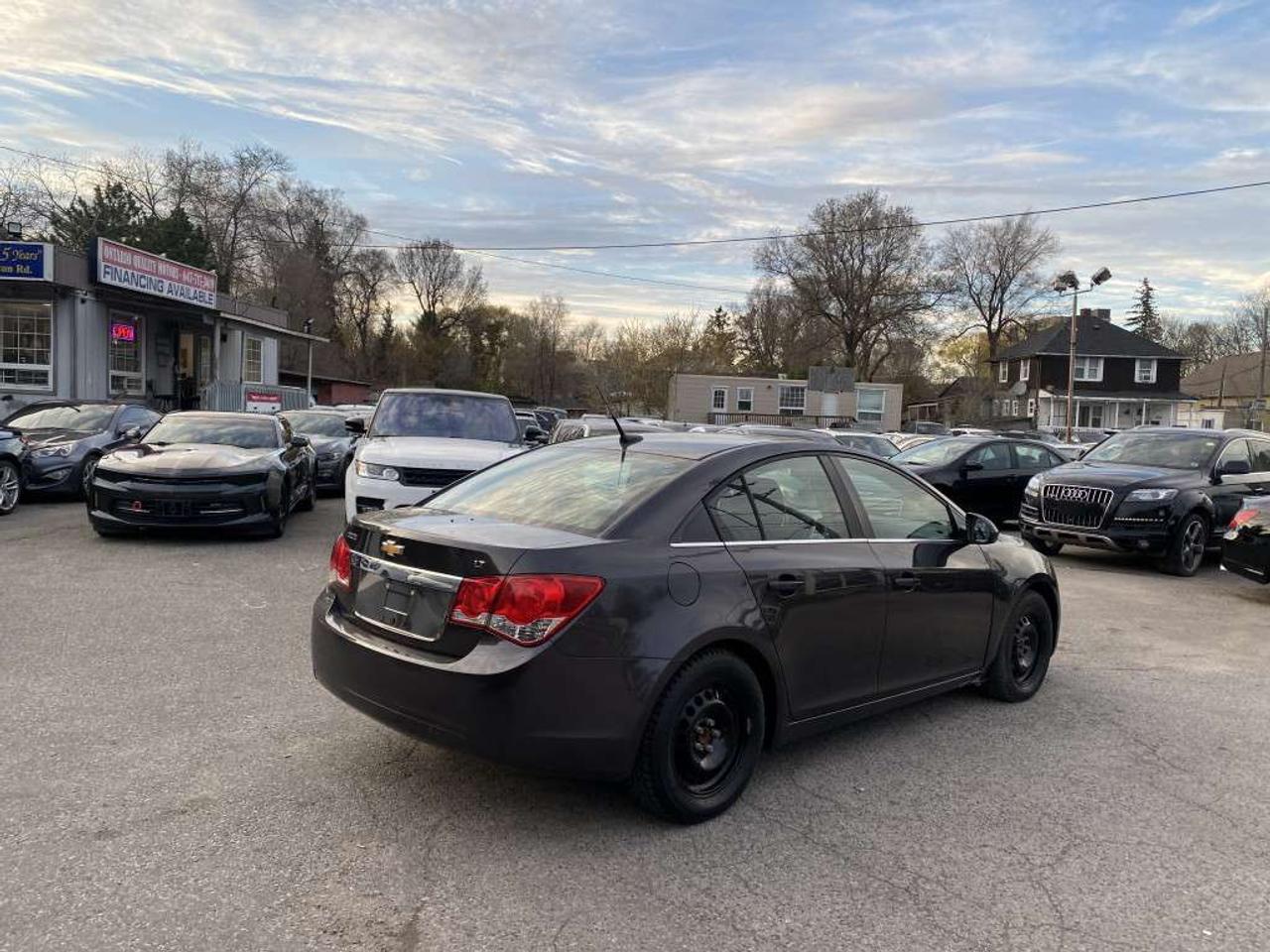 2014 Chevrolet Cruze 4dr Sdn 1LT Photo