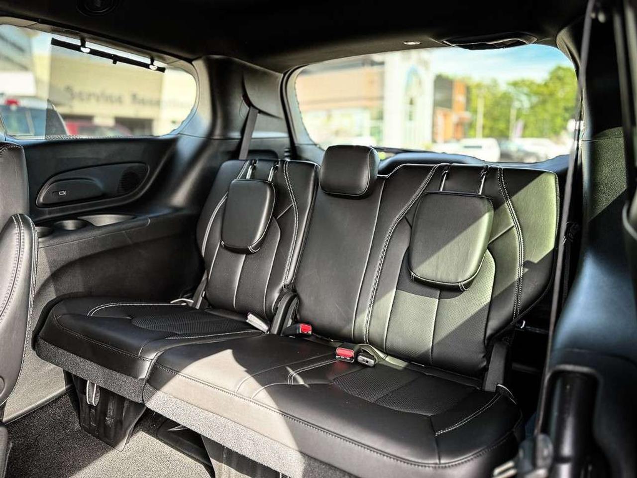 2025 Chrysler Pacifica Select   DUAL VIDEO SCREENS   PWR DOORS   360 CAM   ALPINE AUDIO Photo