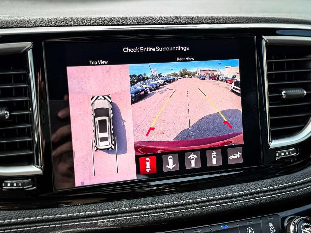 2025 Chrysler Pacifica Select   DUAL VIDEO SCREENS   PWR DOORS   360 CAM   ALPINE AUDIO Photo