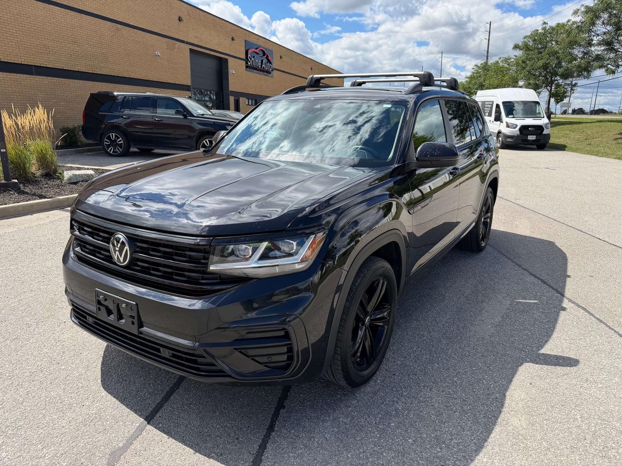 2023 Volkswagen Atlas Highline,R Line,Black edition, Remote starter, AWD Photo