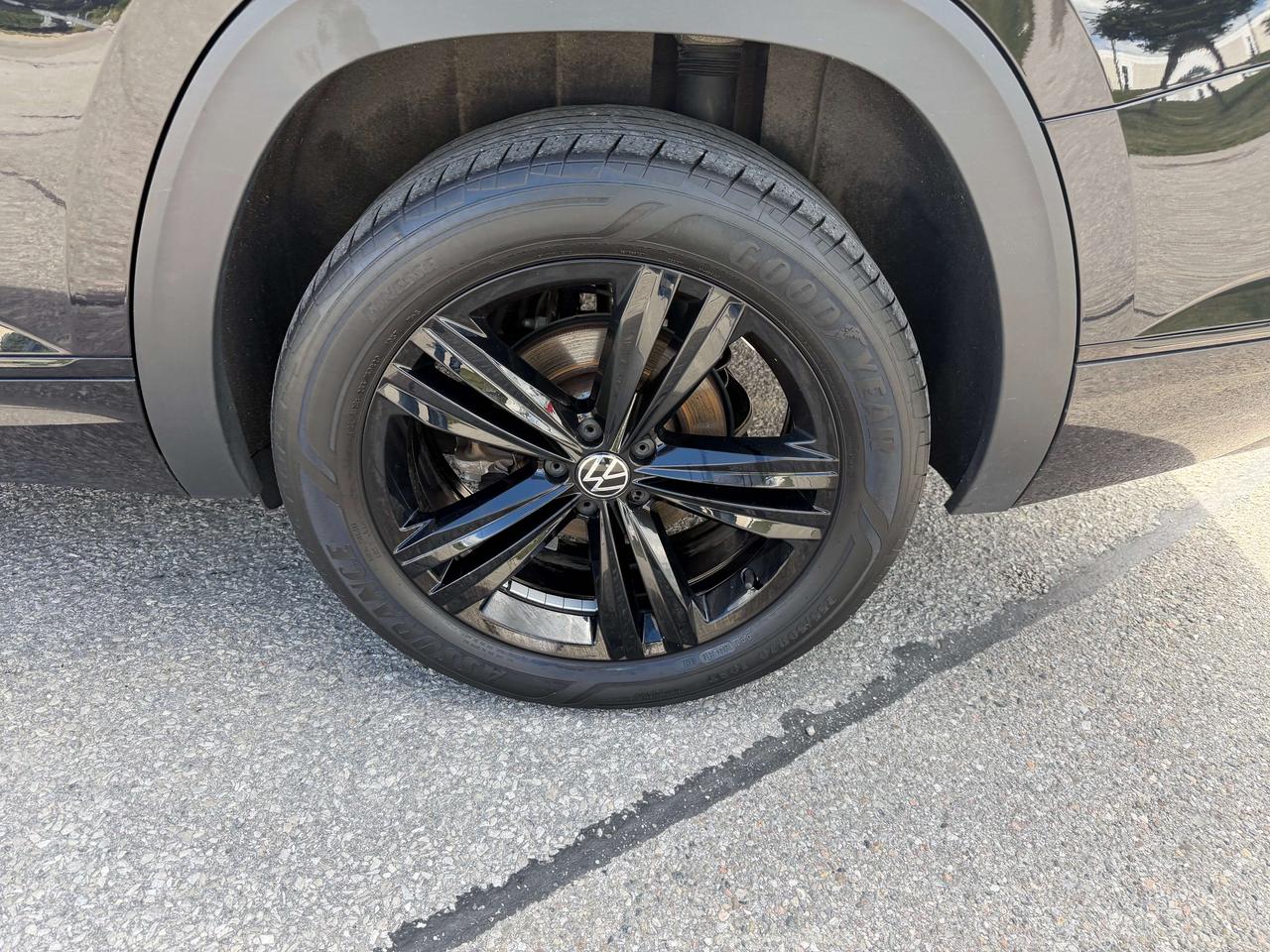 2023 Volkswagen Atlas Highline,R Line,Black edition, Remote starter, AWD Photo