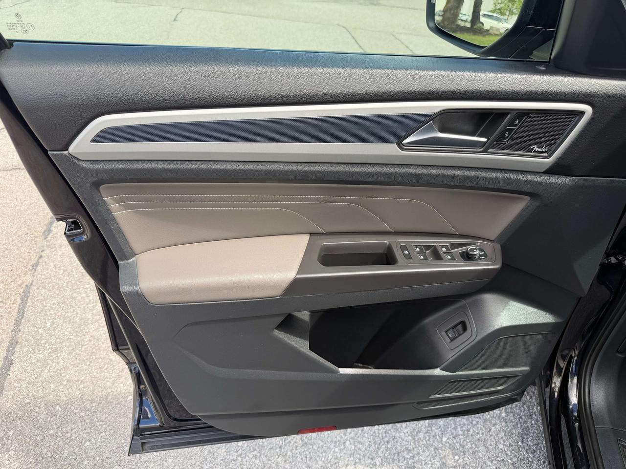 2023 Volkswagen Atlas Highline,R Line,Black edition, Remote starter, AWD Photo