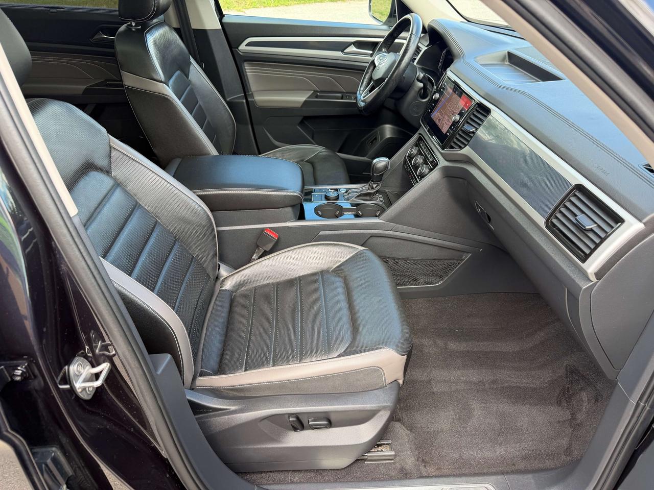2023 Volkswagen Atlas Highline,R Line,Black edition, Remote starter, AWD Photo