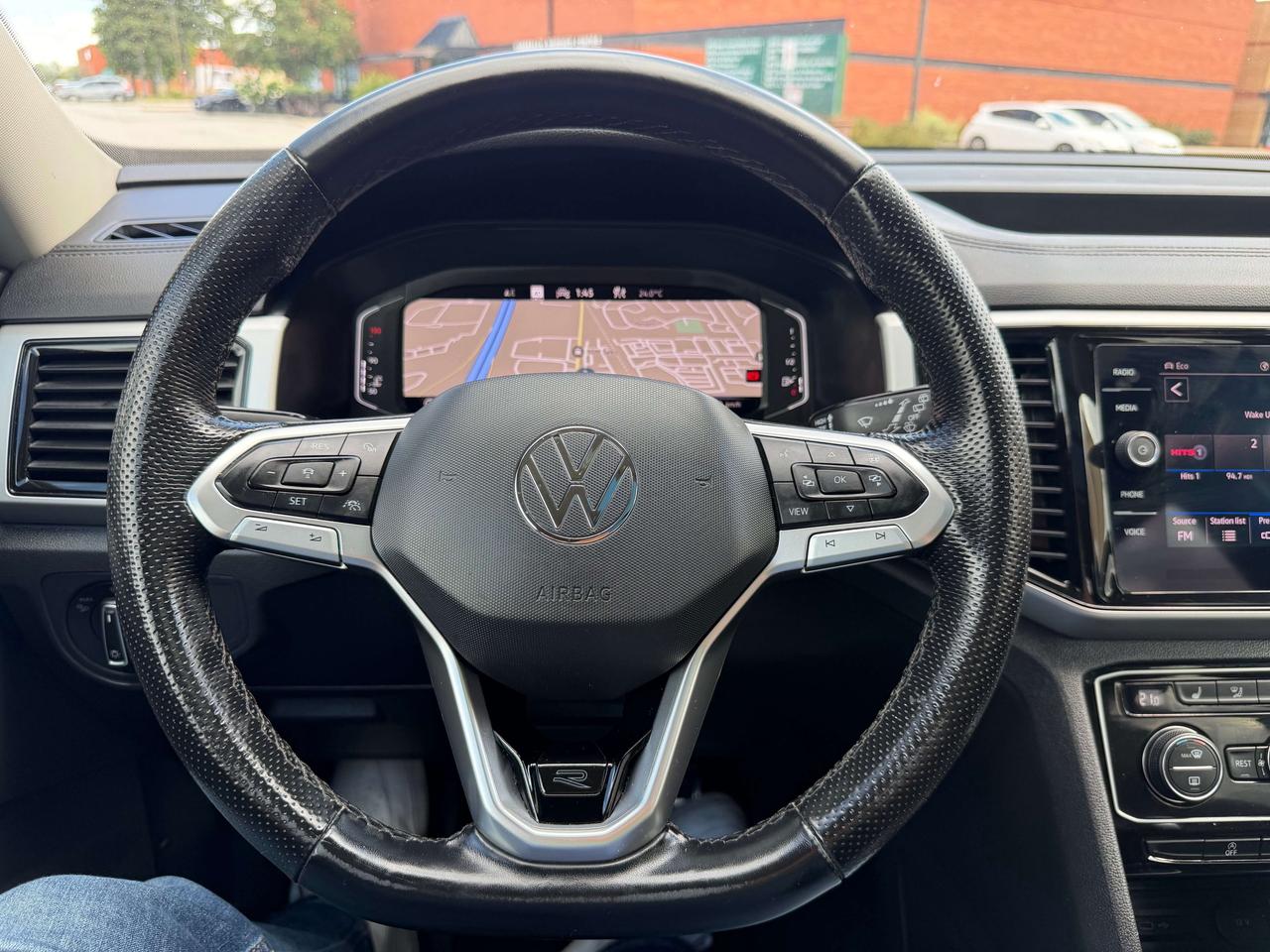 2023 Volkswagen Atlas Highline,R Line,Black edition, Remote starter, AWD Photo