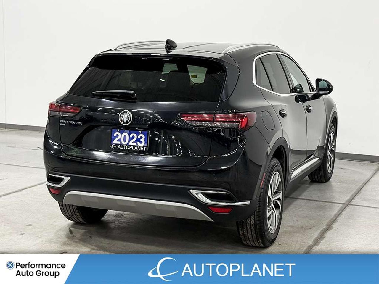 2023 Buick Envision Essence AWD, Back Up Cam, Apple CarPlay! Photo